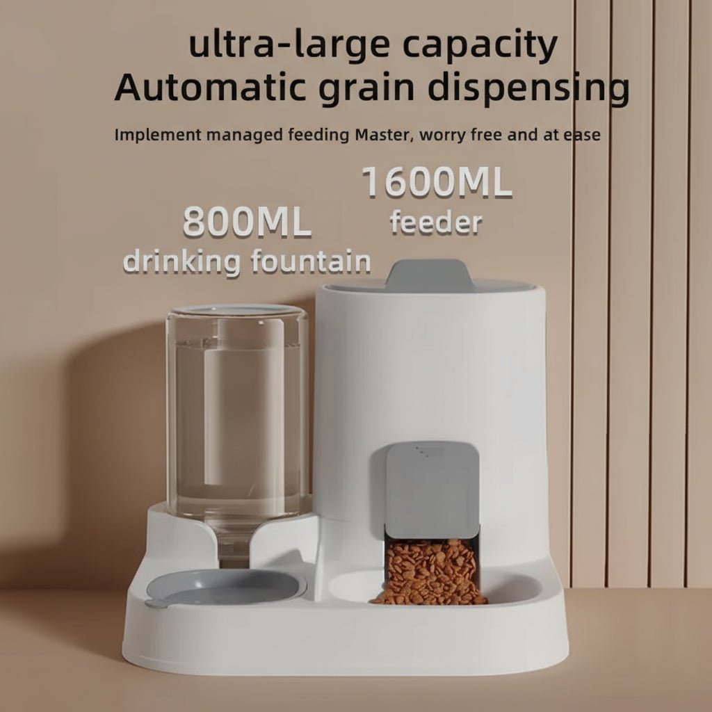 Pet feeding and drinking station with text indicating capacity and features.